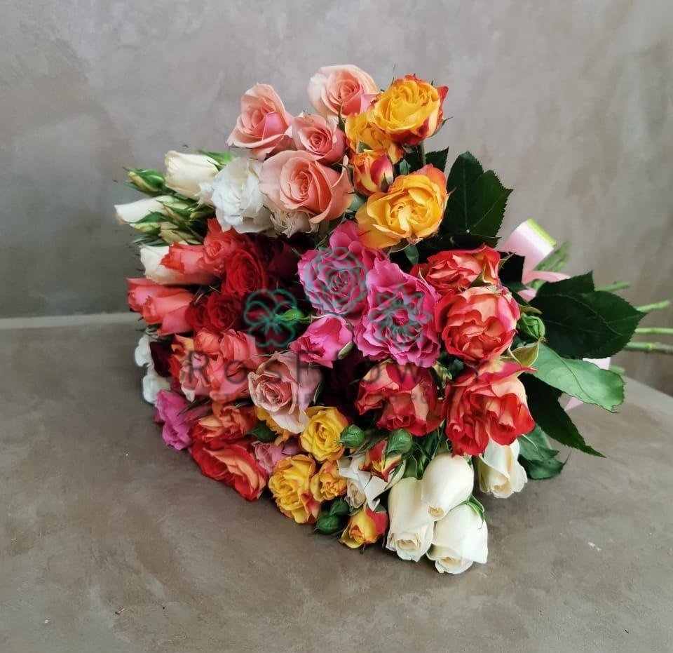 Букет цветов из: Розы в Дровяной