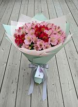 Букет цветов из:  Альстромерии #REPLACE_PRED# Дровяной