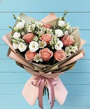 Букет цветов из:  Розы, Альстромерии и Лизиантусы #REPLACE_PRED# Дровяной