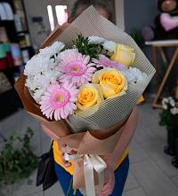 Букет цветов из:  Герберы, Розы и Хризантемы в Дровяной