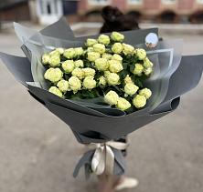 Букет Белые кустовые розы Солинеро в Дровяной