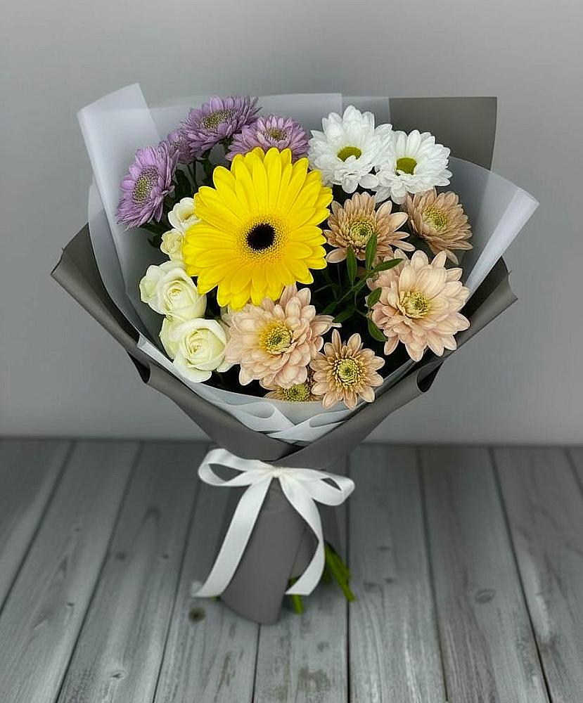 Букет цветов из: Розы, Герберы и Хризантемы в Дровяной