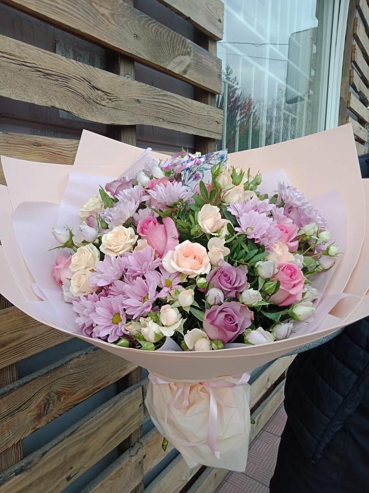 Букет цветов из: Розы и Хризантемы в Дровяной