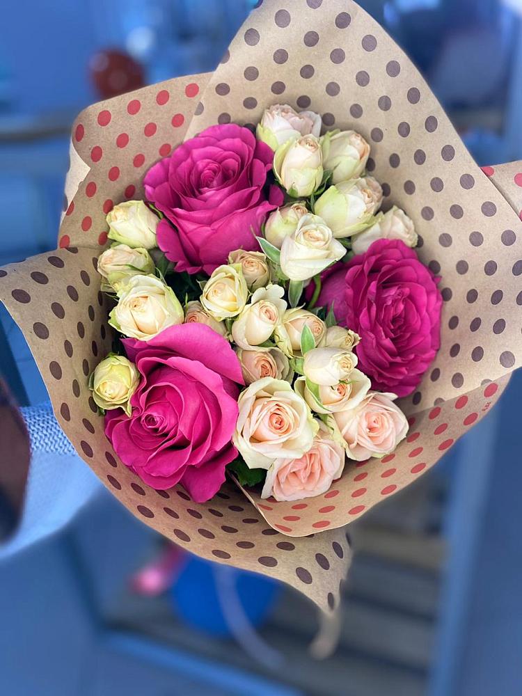 Букет цветов из: Розы в Дровяной