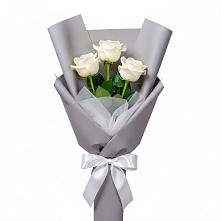 Букет 3 белые розы в Дровяной