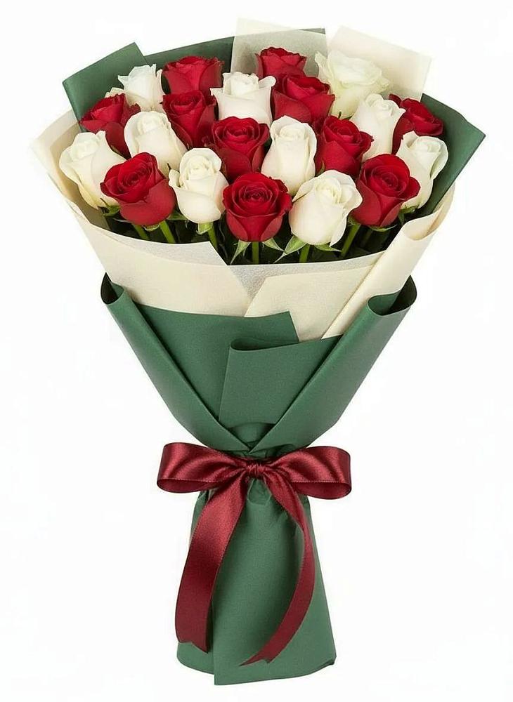 Букет Микс из красных и белых роз в Дровяной
