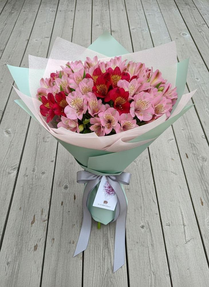 Букет цветов из: Альстромерии в Дровяной