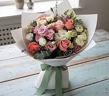 Букет цветов из:  Розы, Лизиантусы и Гвоздики #REPLACE_PRED# Дровяной