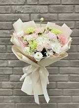 Букет цветов из:  Гвоздики, Розы, Лизиантусы и Хризантемы в Дровяной