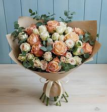 Букет цветов из:  Альстромерии и Розы в Дровяной